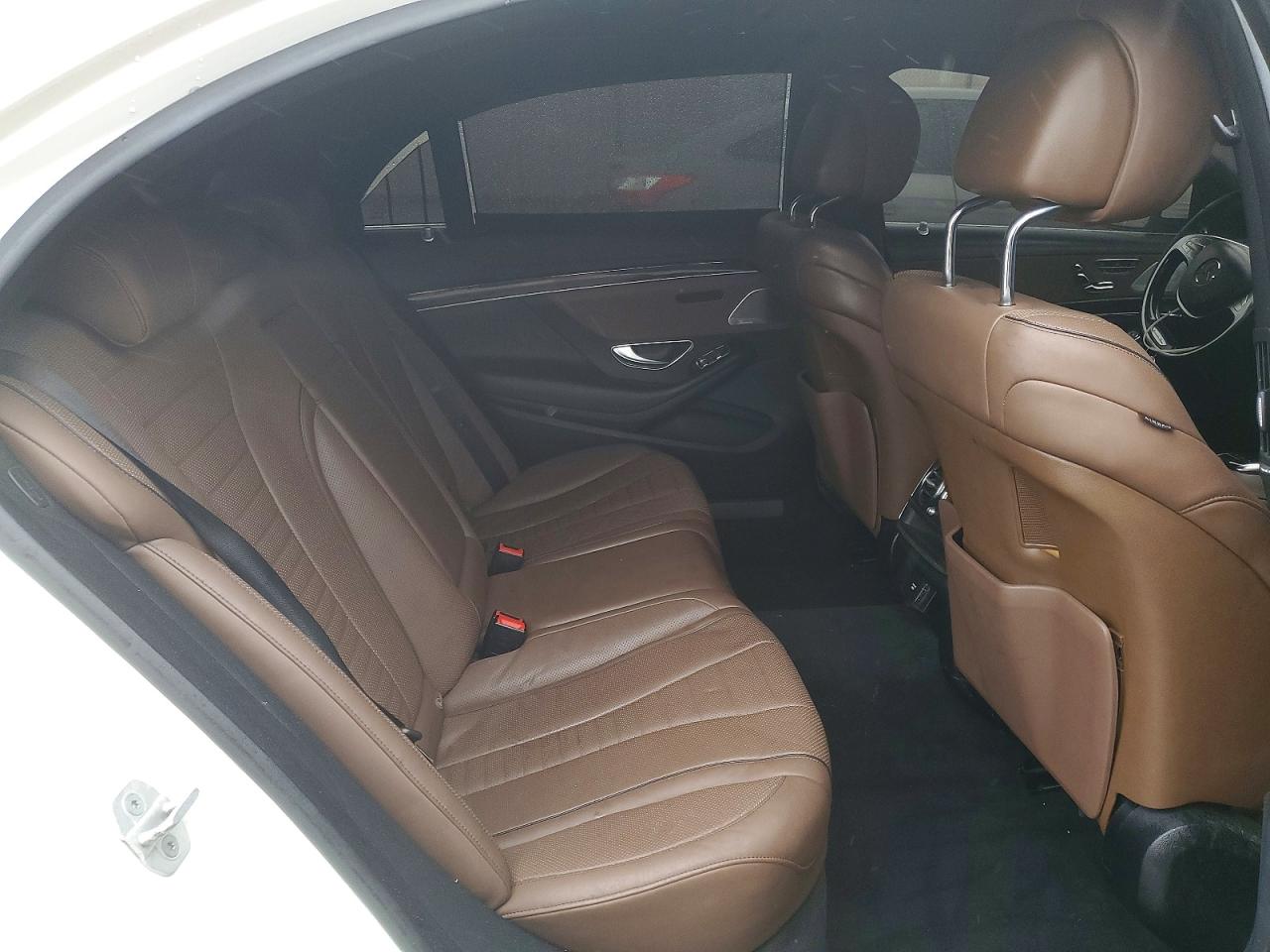 Автомобиль MERCEDES-BENZ S 550 2016 | GrandCar Автомобиль MERCEDES-BENZ S 550 2016 | GrandCar
