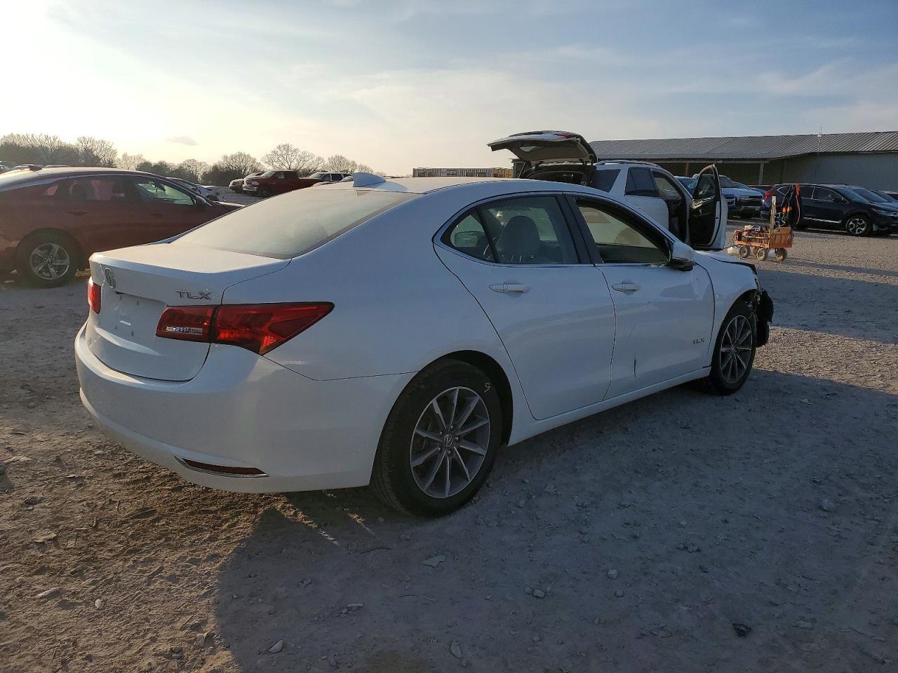 Автомобиль ACURA TLX TECH 2018 | GrandCar Автомобиль ACURA TLX TECH 2018 | GrandCar