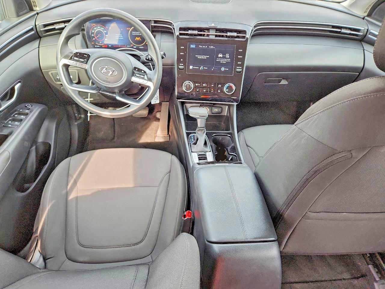 Автомобиль HYUNDAI TUCSON SE 2024 | GrandCar Автомобиль HYUNDAI TUCSON SE 2024 | GrandCar