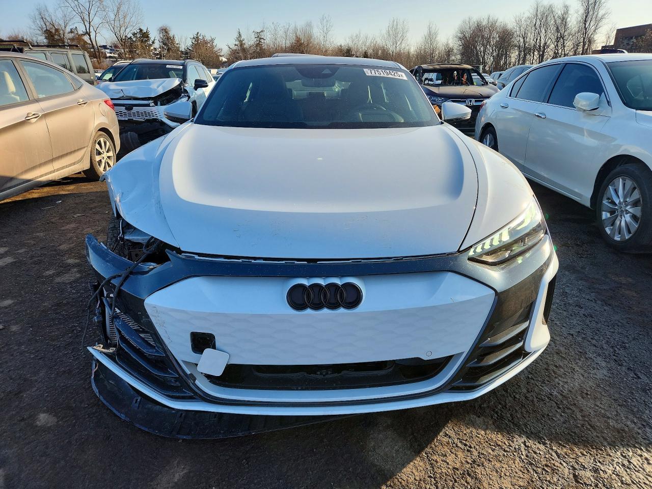 Автомобиль AUDI E-TRON GT PREMIUM PLUS 2024 | GrandCar Автомобиль AUDI E-TRON GT PREMIUM PLUS 2024 | GrandCar