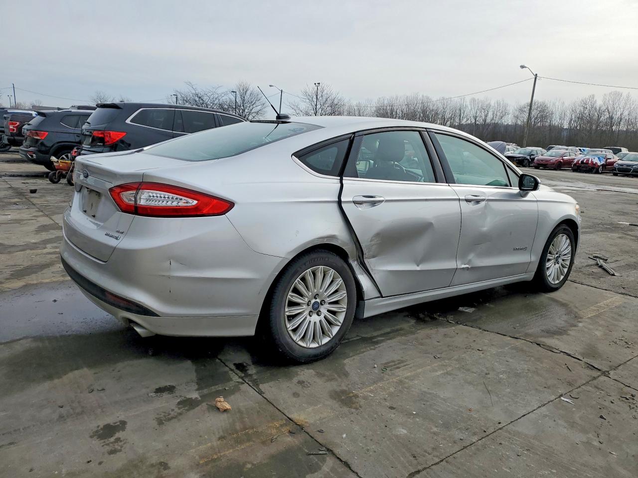 Автомобіль FORD FUSION SE HYBRID 2016 | GrandCar Автомобіль FORD FUSION SE HYBRID 2016 | GrandCar