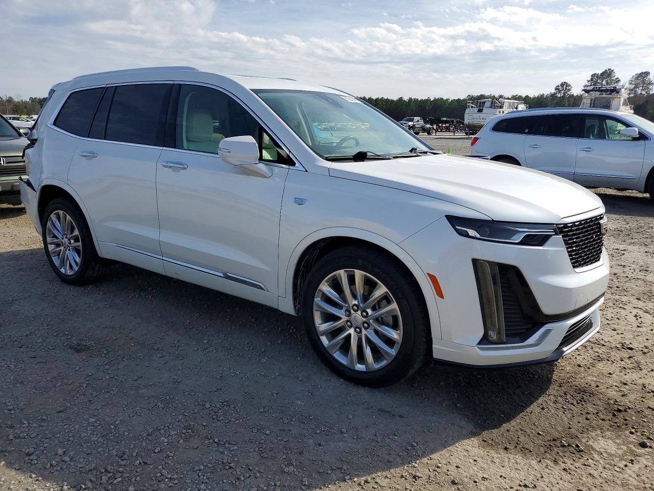 Автомобиль CADILLAC XT6 PREMIUM LUXURY 2020 | GrandCar Автомобиль CADILLAC XT6 PREMIUM LUXURY 2020 | GrandCar
