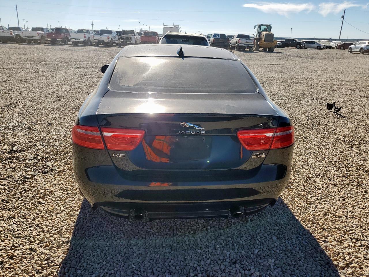 Автомобиль JAGUAR XE 2019 | GrandCar Автомобиль JAGUAR XE 2019 | GrandCar