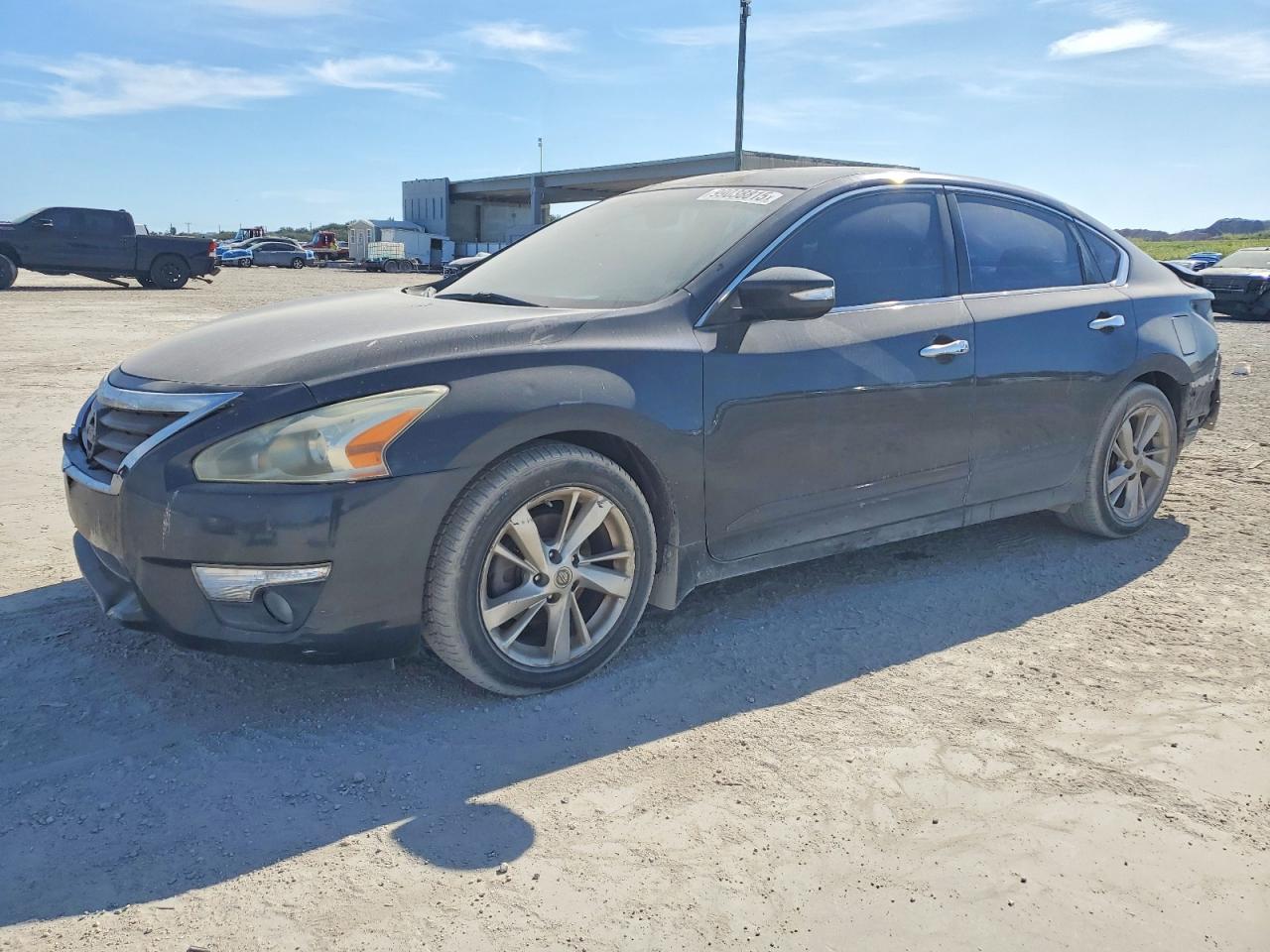 Автомобиль NISSAN ALTIMA 2.5 SV 2015 | GrandCar