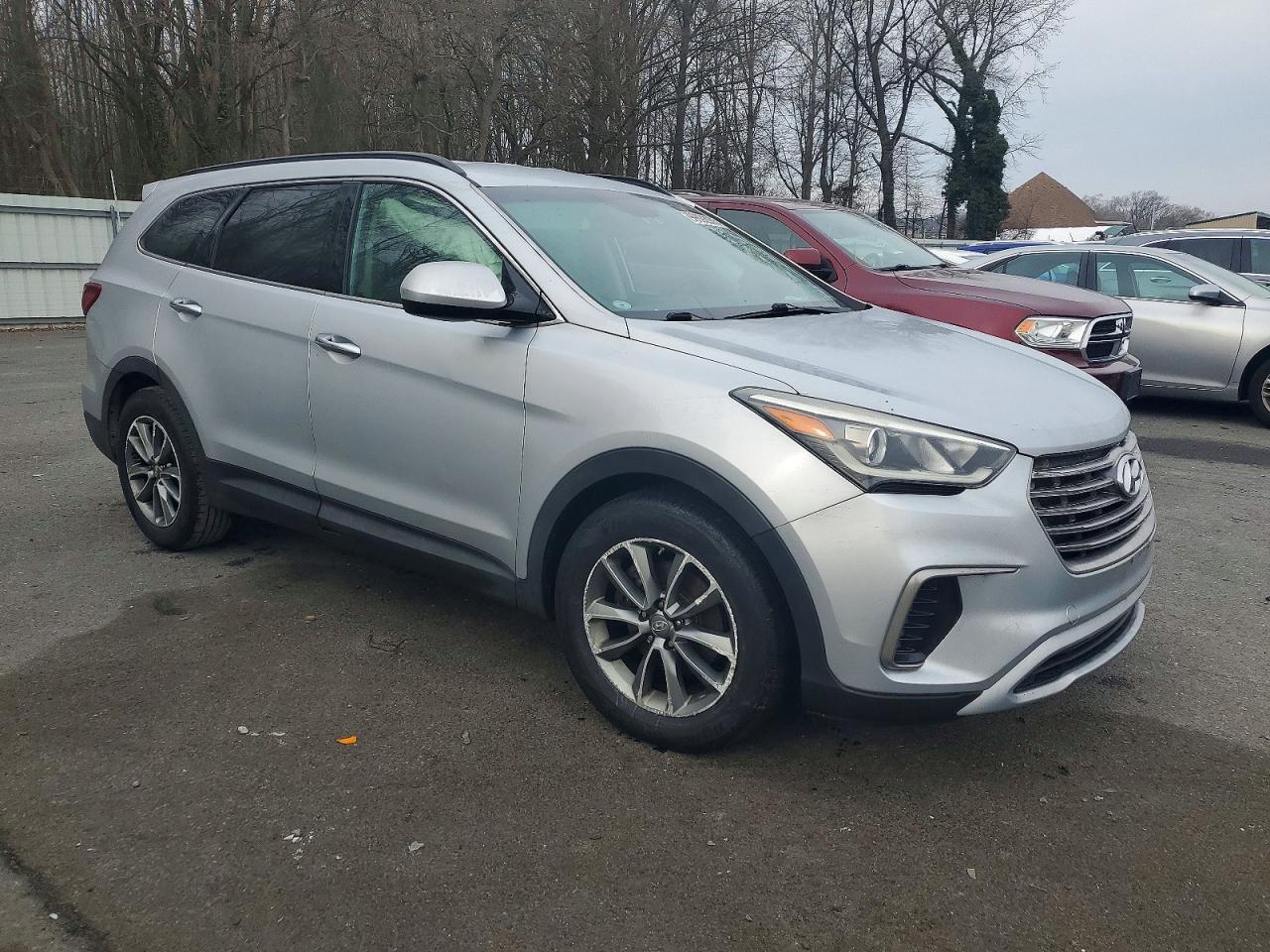 Автомобиль HYUNDAI SANTA FE SE 2017 | GrandCar Автомобиль HYUNDAI SANTA FE SE 2017 | GrandCar