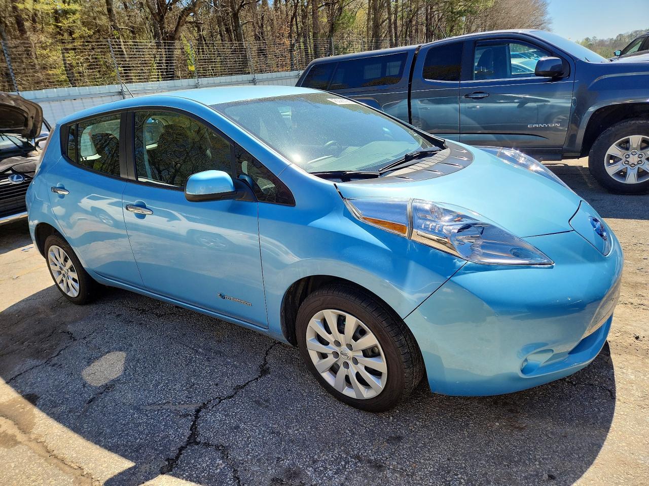 Автомобиль NISSAN LEAF S 2015 | GrandCar Автомобиль NISSAN LEAF S 2015 | GrandCar