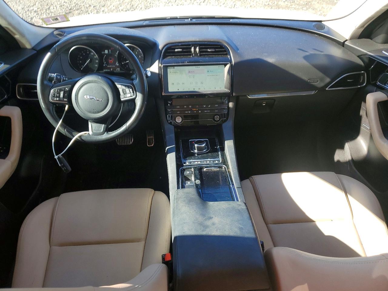 Автомобиль JAGUAR F-PACE PREMIUM 2019 | GrandCar Автомобиль JAGUAR F-PACE PREMIUM 2019 | GrandCar
