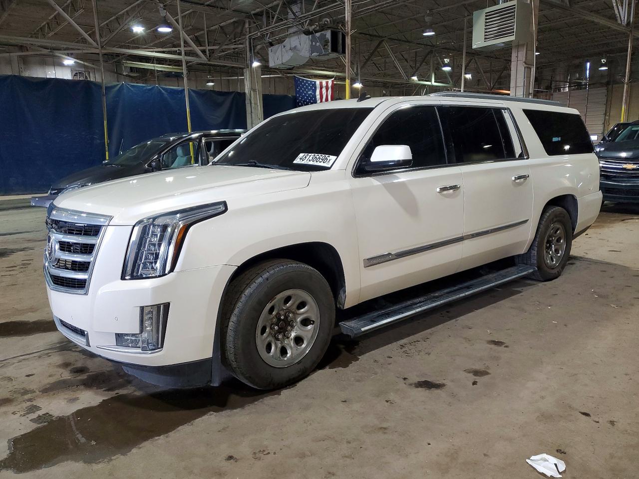 Автомобиль CADILLAC ESCALADE ESV PREMIUM 2015 | GrandCar