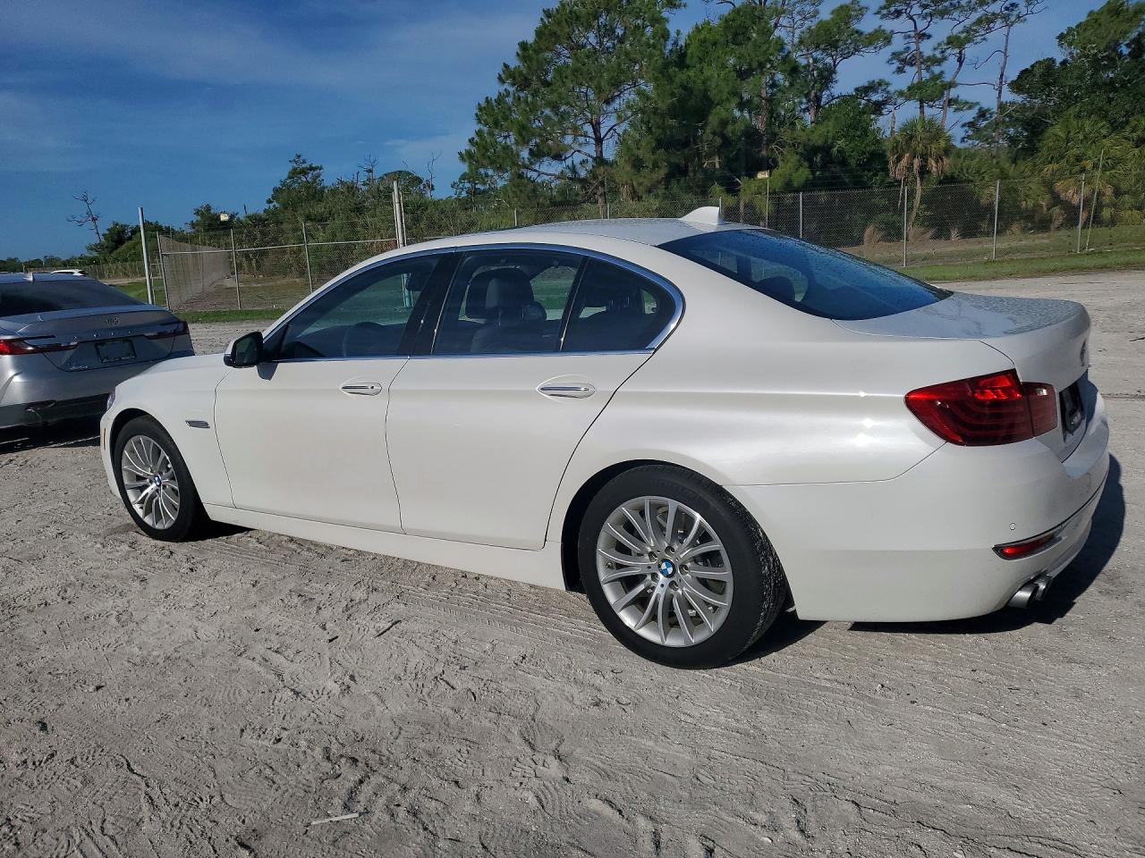 Автомобіль BMW 528 I 2016 | GrandCar Автомобіль BMW 528 I 2016 | GrandCar