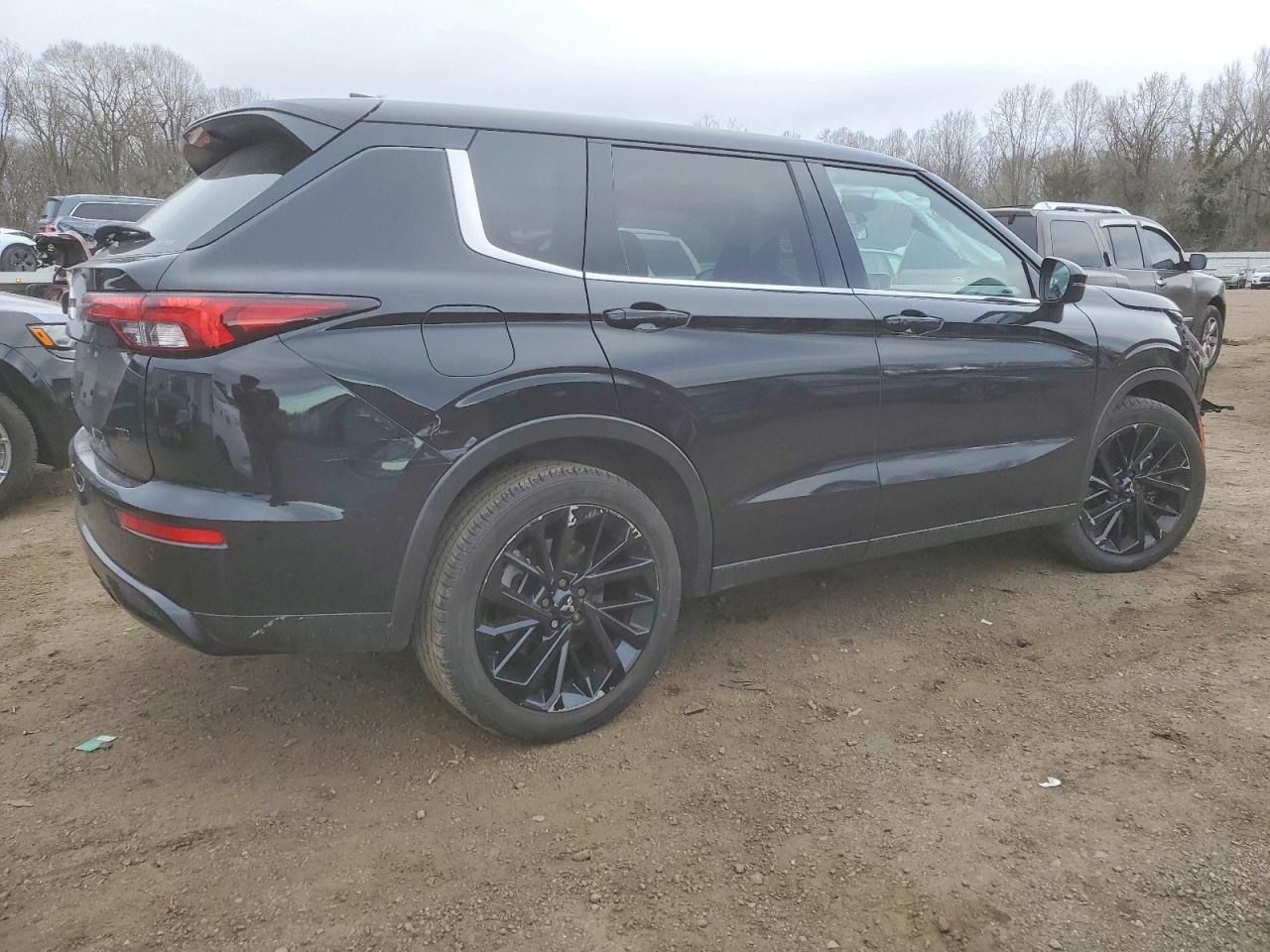 Автомобиль MITSUBISHI OUTLANDER SE 2024 | GrandCar Автомобиль MITSUBISHI OUTLANDER SE 2024 | GrandCar