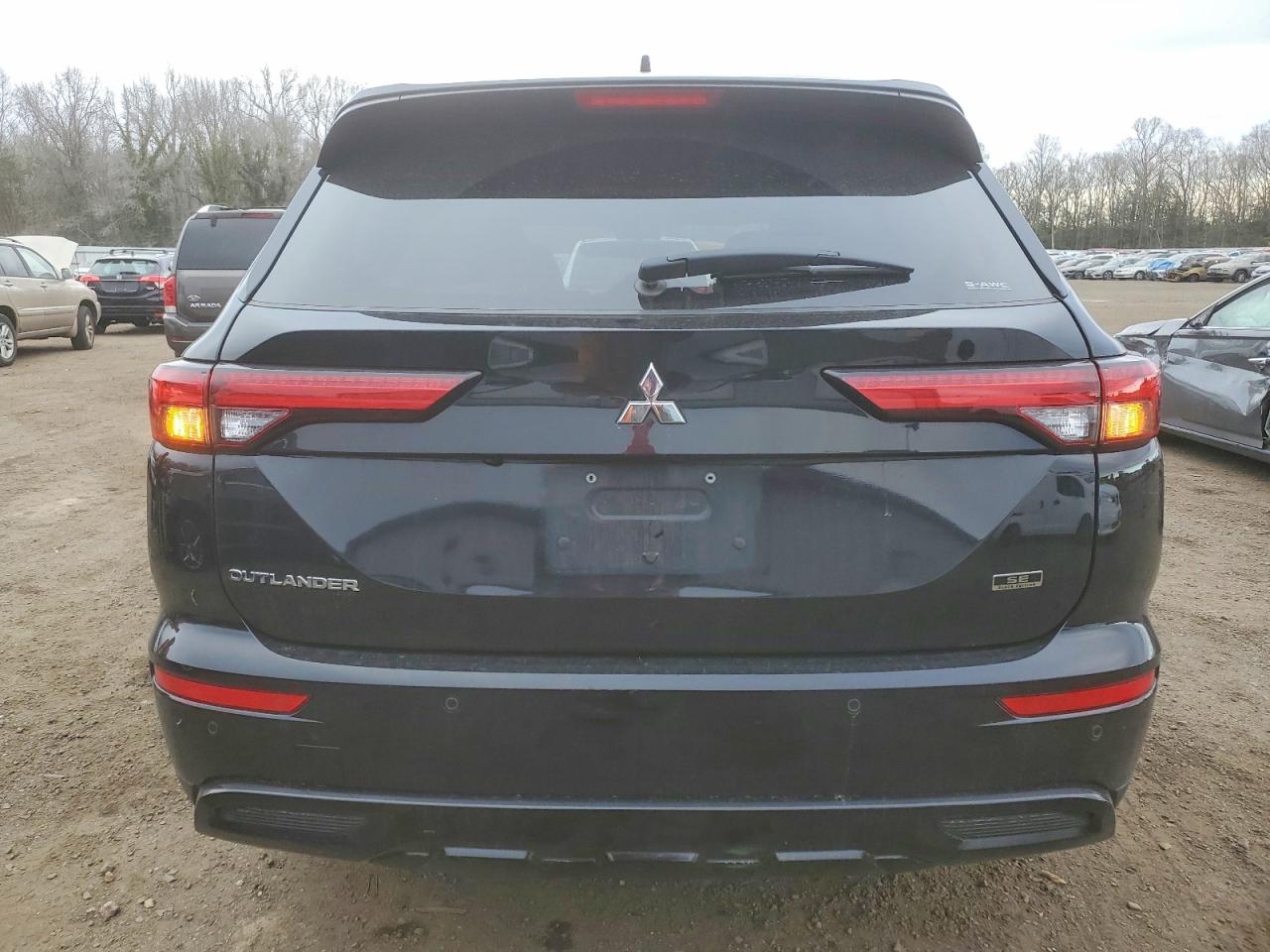 Автомобиль MITSUBISHI OUTLANDER SE 2024 | GrandCar Автомобиль MITSUBISHI OUTLANDER SE 2024 | GrandCar